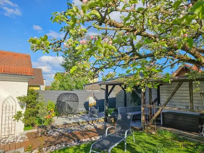 Ein Garten an der Unterkunft Ferienhaus Rosengarten