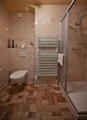 Ein Badezimmer in der Unterkunft Alte Schule