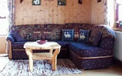 Ein Sitzbereich in der Unterkunft Ferienhaus Nr 13A2, Feriendorf Hagbügerl, Bayr Wald