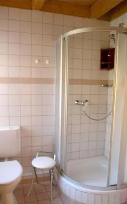 Ein Badezimmer in der Unterkunft Ferienhaus Nr 13A2, Feriendorf Hagbügerl, Bayr Wald