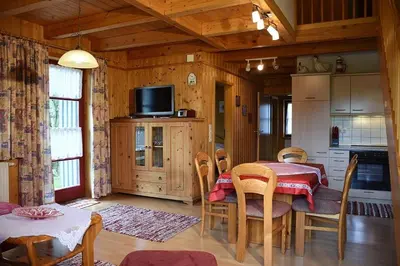 Küche/Küchenzeile in der Unterkunft Ferienhaus Nr 7A3, Feriendorf Hagbügerl, Bayr Wald