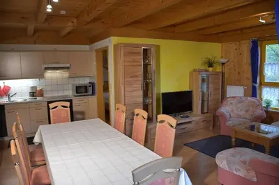 Küche/Küchenzeile in der Unterkunft Ferienhaus Nr 1C, Feriendorf Hagbügerl, Bayr Wald