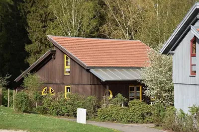 Ein Garten an der Unterkunft Ferienhaus Nr 1C, Feriendorf Hagbügerl, Bayr Wald