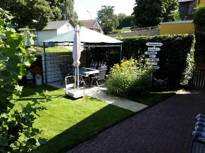 Ein Garten an der Unterkunft Ferienhaus Heuberger