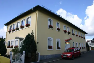 Das Gebäude in dem sich das Hotel befindet