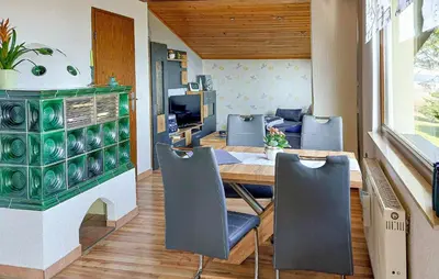 Ein Sitzbereich in der Unterkunft Ferienhaus Waldgrundst�ck P