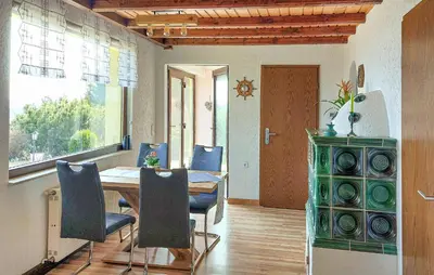 Ein Sitzbereich in der Unterkunft Ferienhaus Waldgrundst�ck P