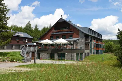 Das Gebäude in dem sich das Hotel befindet