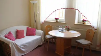 Ein Sitzbereich in der Unterkunft Hotel Gasthof Zum weissen Lamm