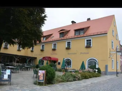 Das Gebäude in dem sich das Hotel befindet