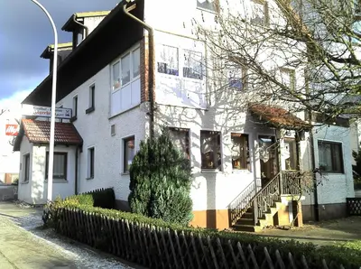 Das Gebäude in dem sich die Pension befindet