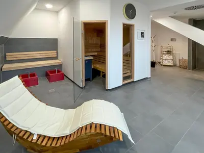 Ein Sitzbereich in der Unterkunft DORMERO Hotel Hersbruck