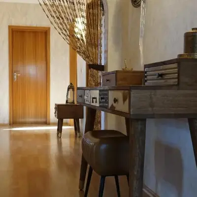 Großzügige Wohnung mit Terrasse und Gartenzugang - das komplette Erdgeschoß