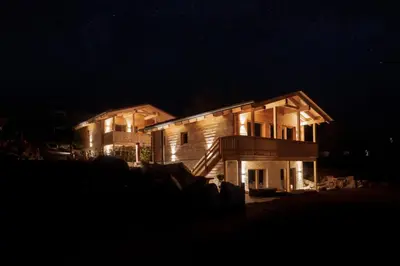 Das Gebäude in dem sich das Chalet befindet