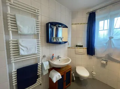 Ein Badezimmer in der Unterkunft Ferienwohnungen Am Kirchberg Kapplblick