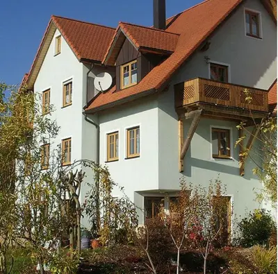 Das Gebäude in dem sich die Ferienwohnung befindet