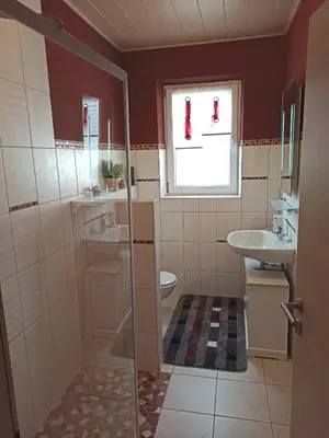 Ein Badezimmer in der Unterkunft Ferienwohnung am Hopfenstodl