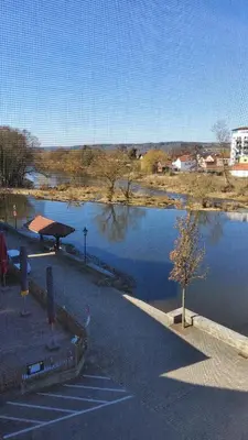 Blick auf einen Fluss in der Nähe des Bed & Breakfasts