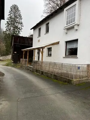 Das Gebäude in dem sich die Ferienwohnung befindet
