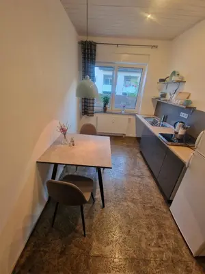 Küche/Küchenzeile in der Unterkunft Ferienwohnung Wunderlich rot