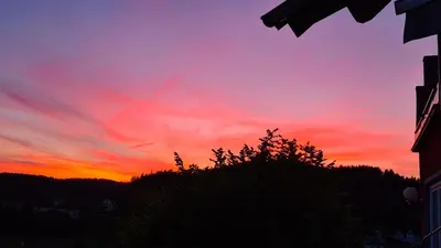 Blick auf den Sonnenuntergang/Sonnenaufgang von der Ferienwohnung aus oder aus der Nähe