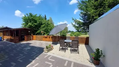Das Gebäude in dem sich das Ferienhaus befindet