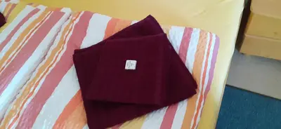 Ein Bett oder Betten in einem Zimmer der Unterkunft Einladene Fremdenzimmer mit Außengastronomie