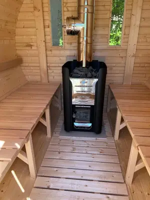 Ein für Gäste verfügbarer Grill im Chalet