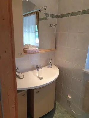 Ein Badezimmer in der Unterkunft Ferienwohnung und Sommerhaus unter der Burg