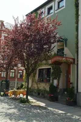 Das Gebäude in dem sich das Hotel befindet