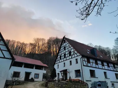 Das Gebäude in dem sich die Ferienwohnung befindet