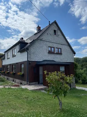 Das Gebäude in dem sich die Ferienwohnung befindet