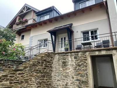 Das Gebäude in dem sich die Ferienwohnung befindet