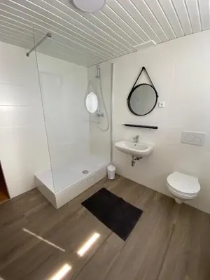 Ein Badezimmer in der Unterkunft Apartmenthaus Selbitz