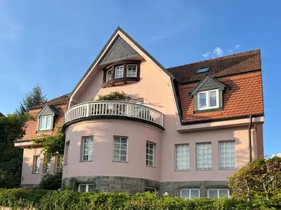 Das Gebäude in dem sich die Ferienwohnung befindet