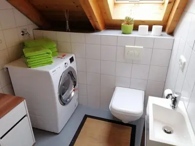 Ein Badezimmer in der Unterkunft S7 Bayreuth Zentrum Klimaanlage Dachterrasse - Beste Lage