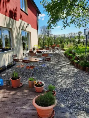 Ein Garten an der Unterkunft Brauhaisla