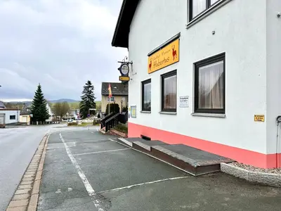 Das Gebäude in dem sich die Pension befindet