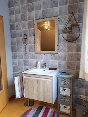 Ein Badezimmer in der Unterkunft Ferienwohnung Sonja mit Garten und Freisitz