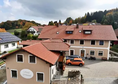 Das Gebäude in dem sich die Ferienwohnung befindet