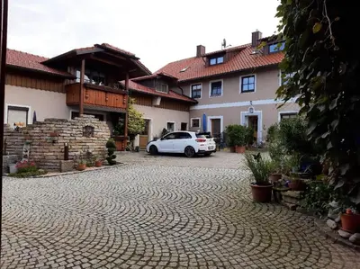 Das Gebäude in dem sich die Ferienwohnung befindet