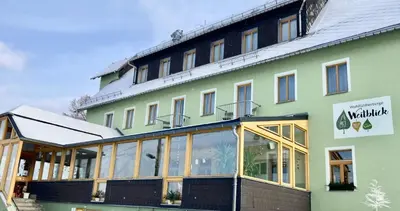 Das Gebäude in dem sich das Gasthaus befindet