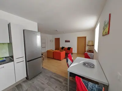 Küche/Küchenzeile in der Unterkunft Apartment E2 - Gut ausgestattete 3-Zimmerwohnung 64 qm, für 1-3 Personen 1 DZ 1EZ