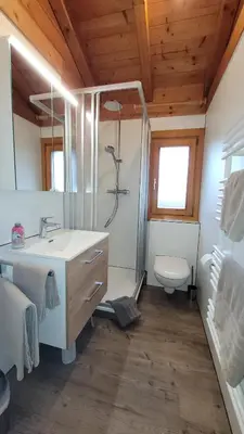 Ein Badezimmer in der Unterkunft Ferienhaus Chalet 9 Blockhaus Bayern