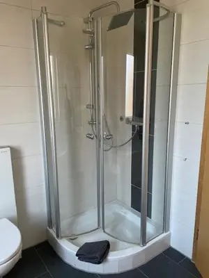 Ein Badezimmer in der Unterkunft Ferienwohnung in ruhiger Lage