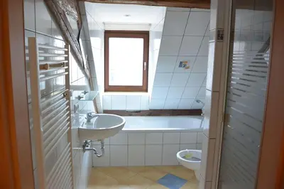 Ein Badezimmer in der Unterkunft Apartment S10 in Bester Lage stilvoll im Zentrum von Bayreuth mit Klimaanlage und Parkplatz