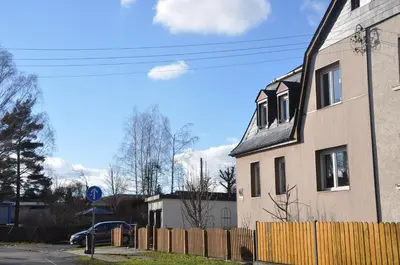 Das Gebäude in dem sich die Ferienwohnung befindet