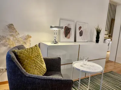 Ein Sitzbereich in der Unterkunft VOH Exklusives Wohnhaus MITTEN in Vohenstrauß, bis 8 Personen!!!