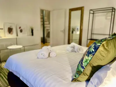 Ein Bett oder Betten in einem Zimmer der Unterkunft VOH Exklusives Wohnhaus MITTEN in Vohenstrauß, bis 8 Personen!!!