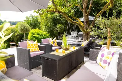 Ein Sitzbereich in der Unterkunft Chalet VitaSpa - Whirlpool & Sauna PrivatSpa